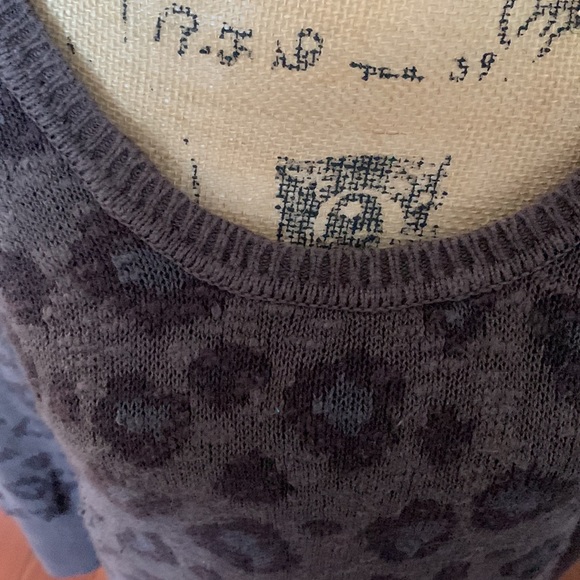 Edge by Jen Rade sweater. - Picture 8 of 9